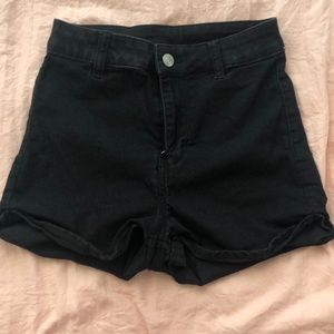 High rise/ Short shorts